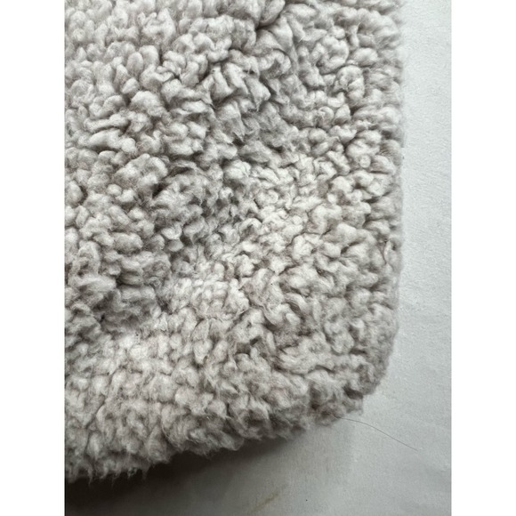 Thread and Supply Vest Fuzzy Sherpa Oatmeal Size Large - Picture 9 of 12